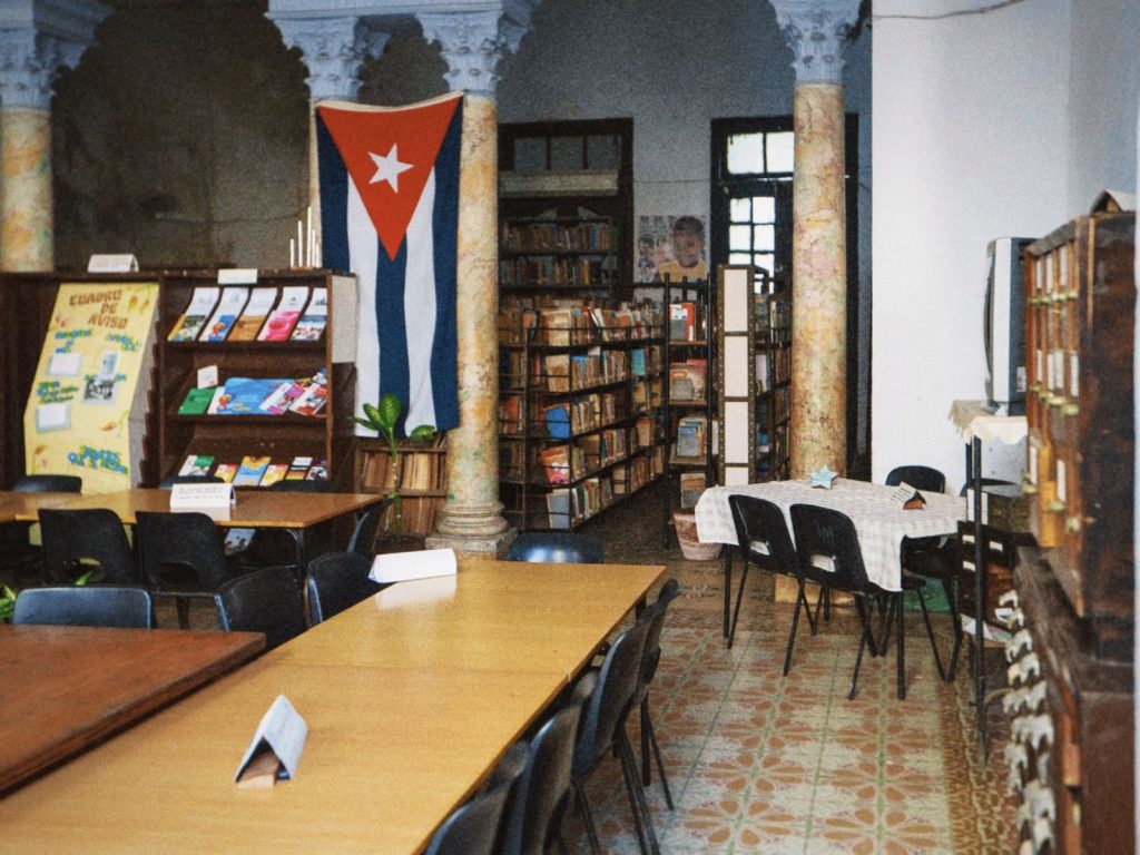 Bibliothèque municipale, illustration pour Aube