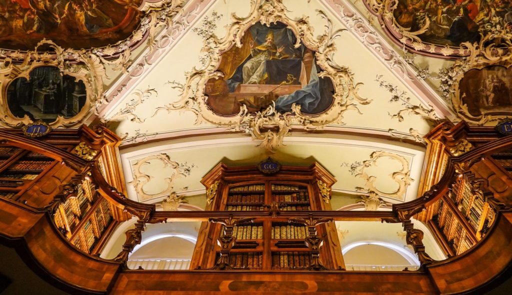 Bibliothèque municipale, illustration pour Corse