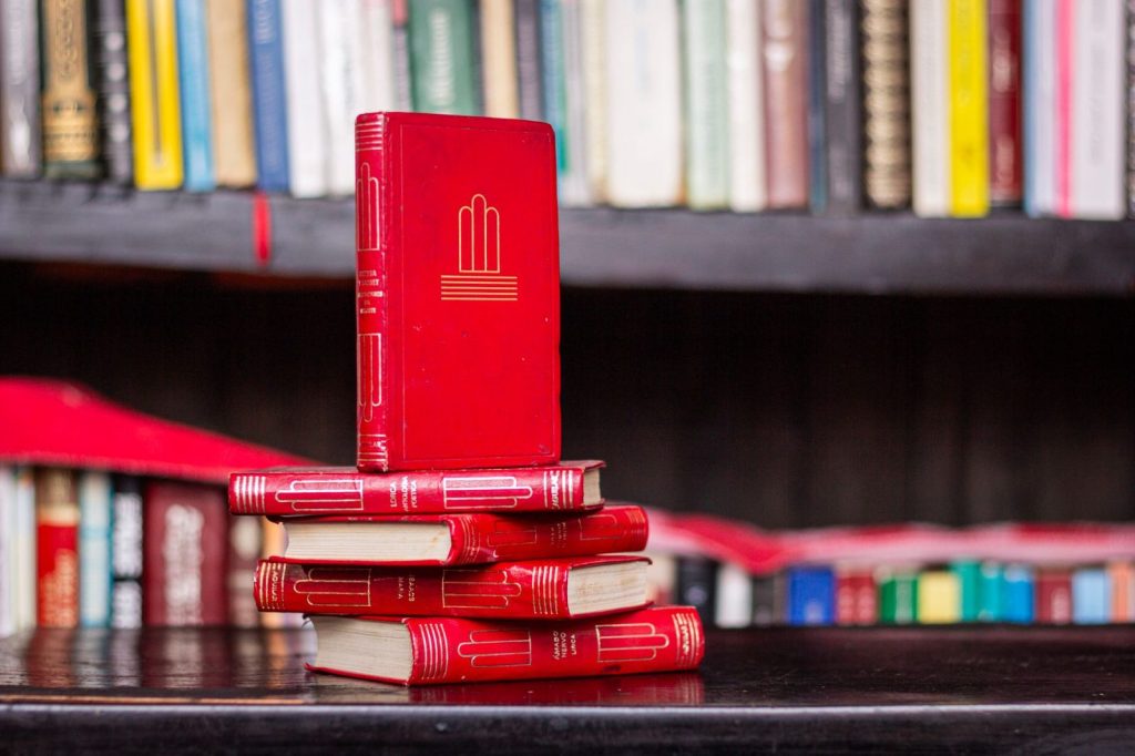 Bibliothèque municipale, illustration pour Rhône